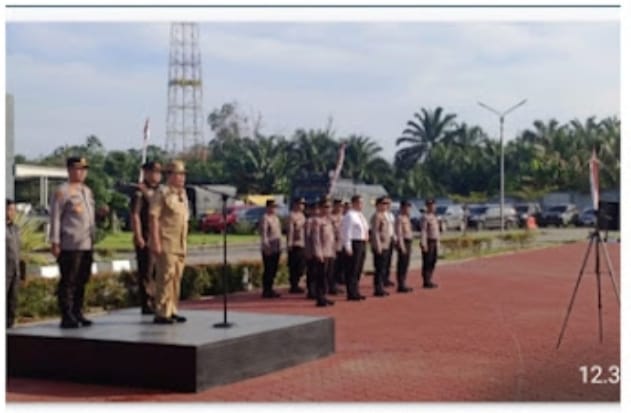 Bupati Rohul Didampingi Kapolres Dan Kejari Pimpin Apel