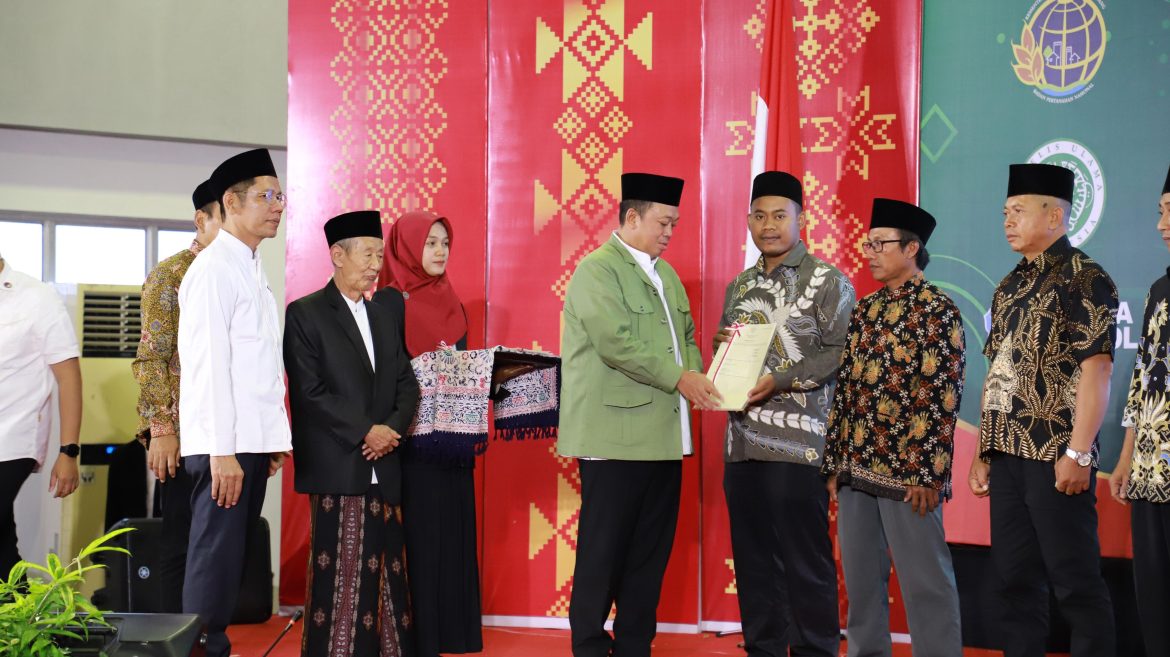 Hadiri Halalbihalal NU Se-Jawa Tengah, Menteri Nusron: Tekankan Prinsip Keadilan, Pemerataan, dan Kesinambungan Ekonomi dalam Penataan Pertanahan