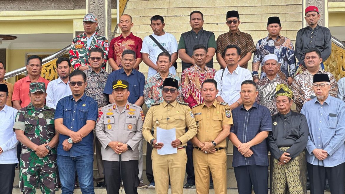 Bupati Zukri Apresiasi Masyarakat Pelalawan yang Aman Kesatuan Daerah