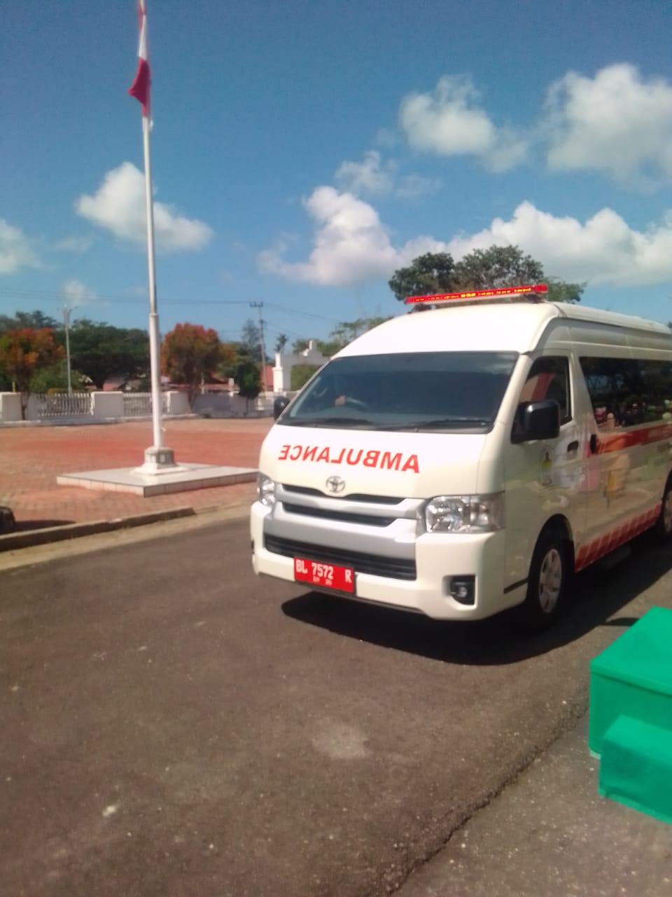 Dua Unit Mobil Dinas Ambulance Dari Kementerian Kesehatan ke Aceh Singkil