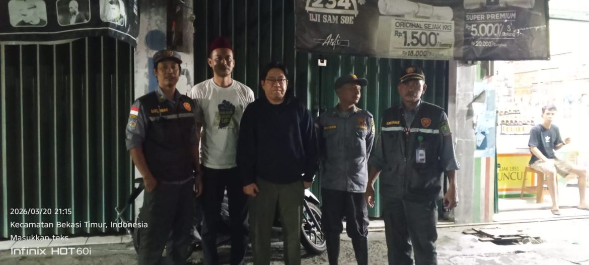 Monitoring Malam Takbiran 1 Syawal 1447 H, Kelurahan Aren Jaya Pastikan Wilayah Aman dan Kondusif