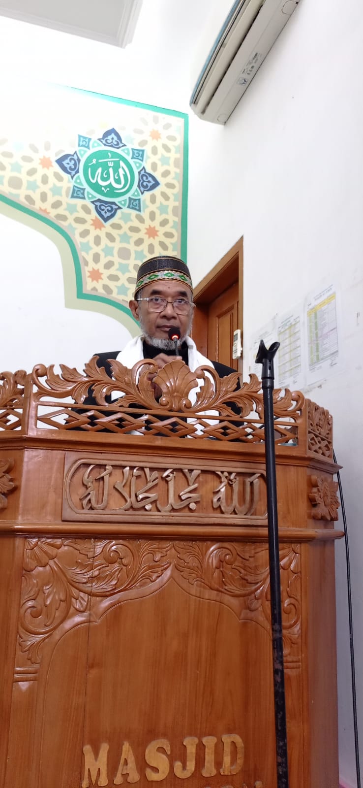 Shalat Idul Fitri 1447 H Warga Sekitar di Masjid Al-Amin Kelurahan Aren Jaya Kecamatan Bekasi Timur 