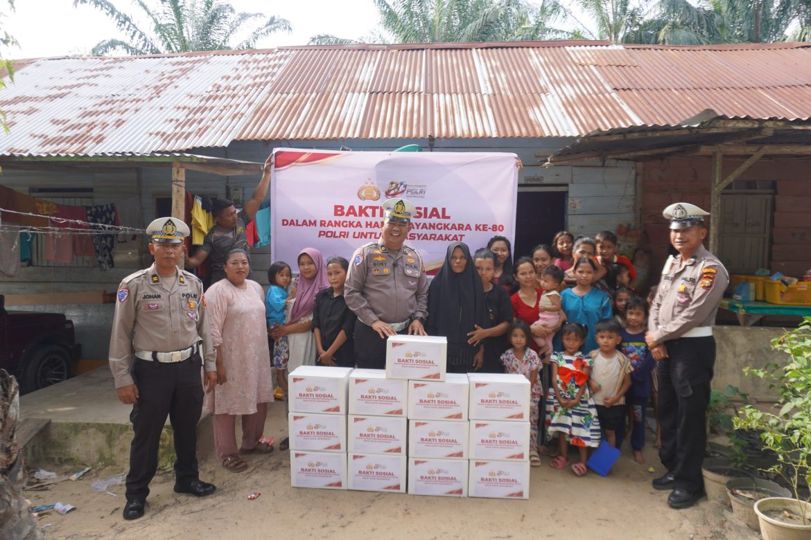 Polda Riau Salurkan 3.060 Paket Bansos, Wujud Kepedulian Nyata Menjelang Hari Bhayangkara ke-80