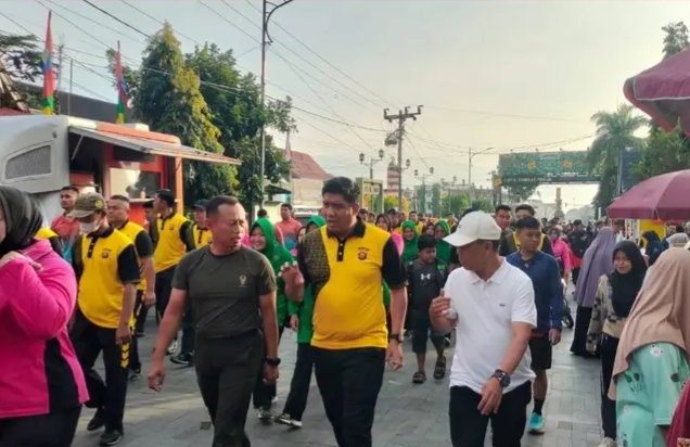 Sekda Alpian Hadiri Car Free Day dan Olahraga Bersama Polres Kerinci dalam Rangka Hari Bhayangkara ke-80