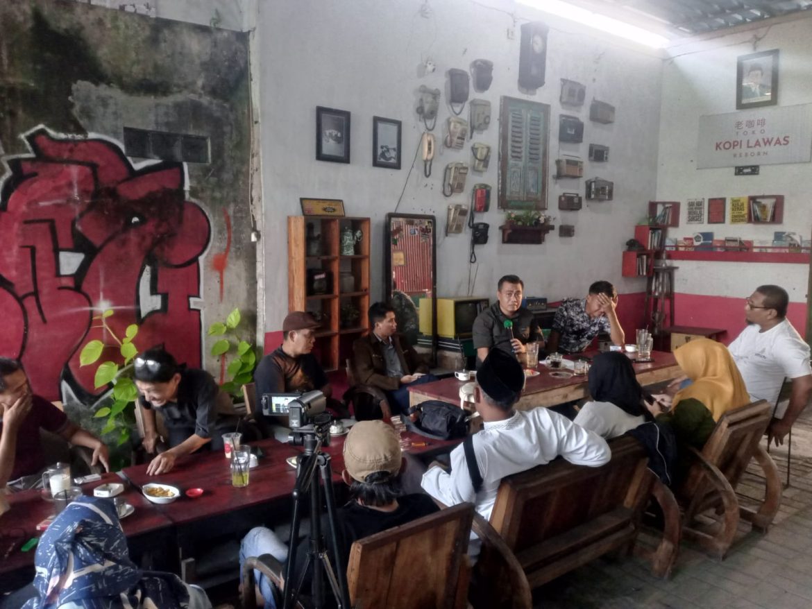 Diskusi Hangat di Toko Kopi Lawas Reborn, JAMAL Gaungkan Integrasi Logistik Senilai Rp 5,1 Triliun untuk Lamongan