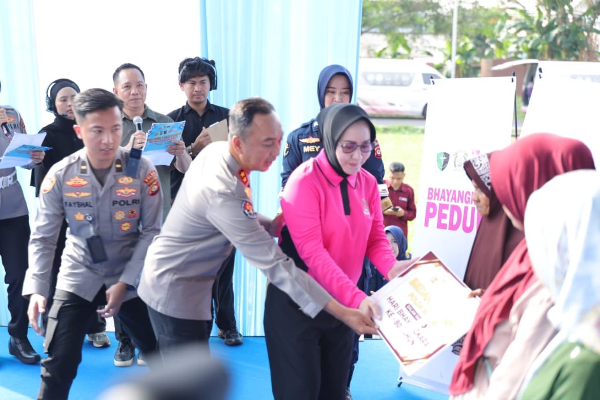 Bhayangkari Sumsel Perkuat Misi Kemanusiaan Polri Melalui Bakti Sosial dan Kesehatan Massal