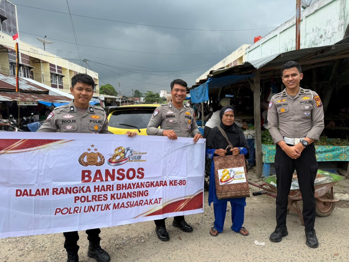 Polda Riau Salurkan 8.357 Paket Bansos Sambut Hari Bhayangkara Ke-80