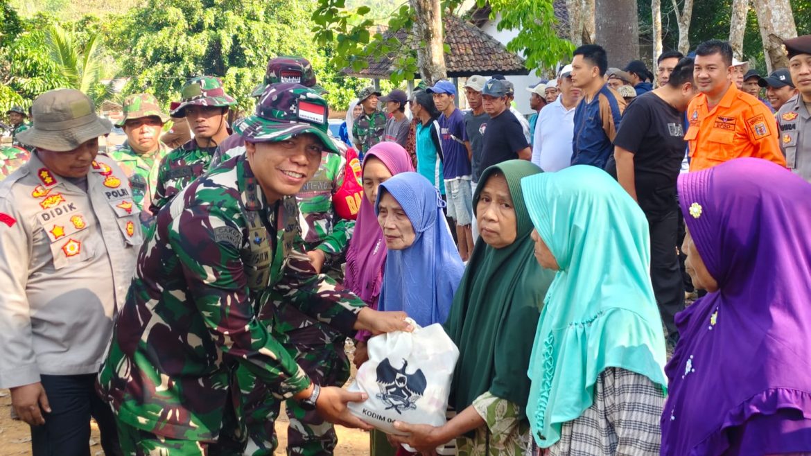 Gerakan Radin Inten Asri Kodim 0427/Way Kanan: Wujud Nyata Kepedulian Lingkungan dan Sosial di Curup Kereta