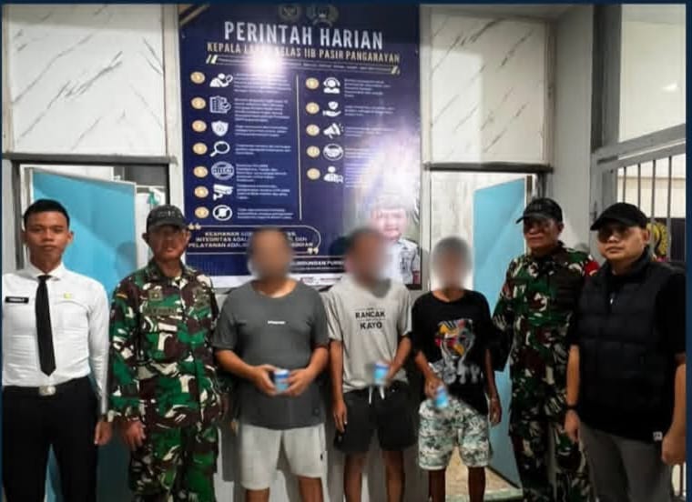 Dukung 15 Program Aksi Kemenimipas, Lapas Pasir Pangarayan Gelar Razia Gabungan dan Tes Urine, Seluruh Hasil Negatif