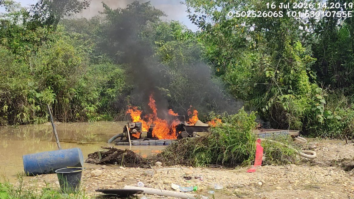 Dalam Kurun Waktu Seminggu Polres Kuansing Musnahkan 90 Rakit PETI dari 12 Lokasi