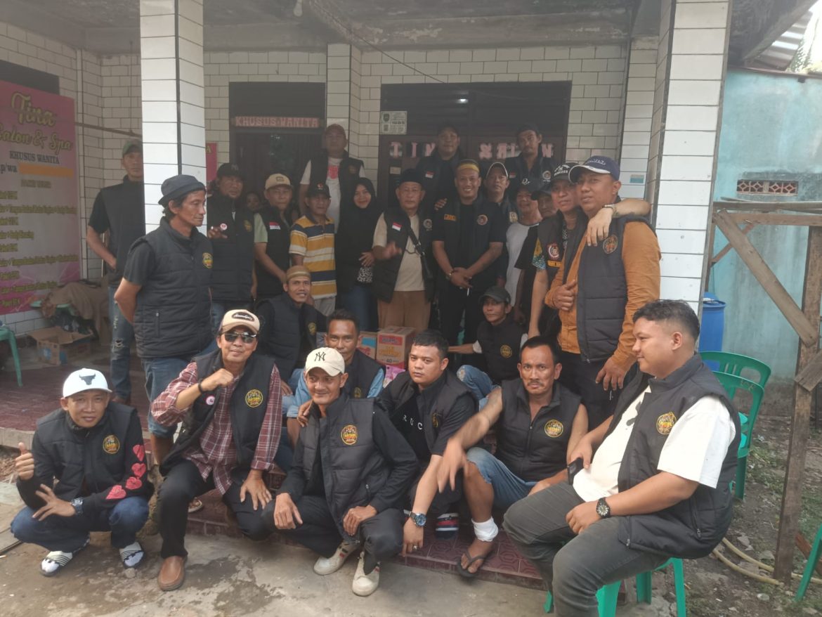 DPP Forum Cakar Sriwijaya Salurkan Bantuan untuk Korban Kebakaran di Lawang Kidul