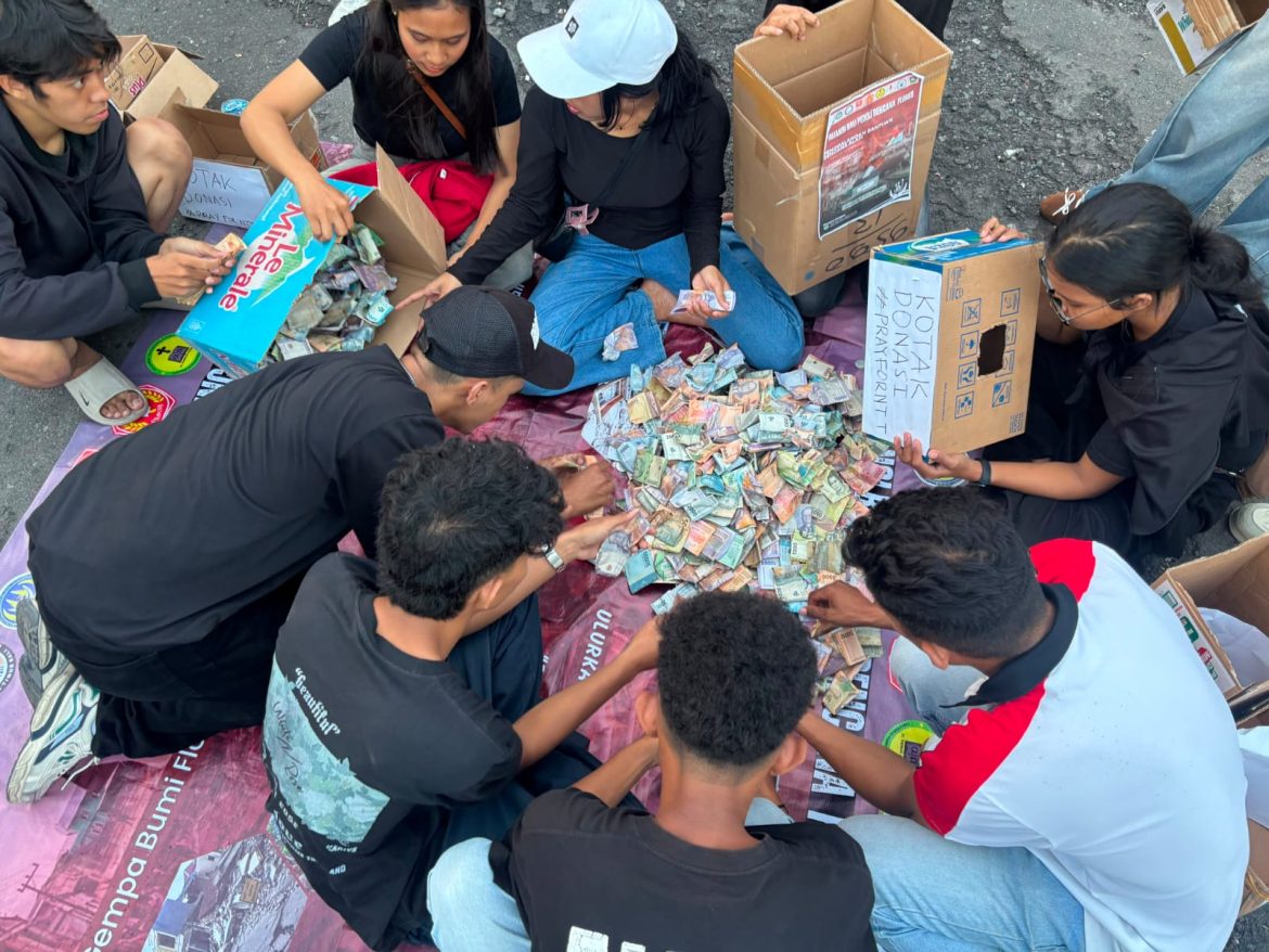Aliansi Mahasiswa Bali Gelar Aksi Kemanusiaan Penggalangan Dana Bencana Flores NTT