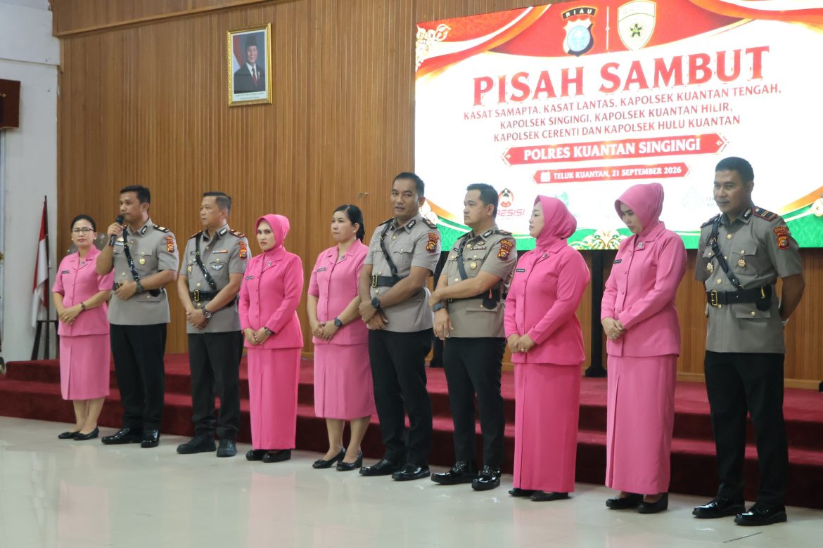 Kapolres Kuansing Pimpin Kenal Pamit Tujuh Pejabat di Aula Sanika Satyawada