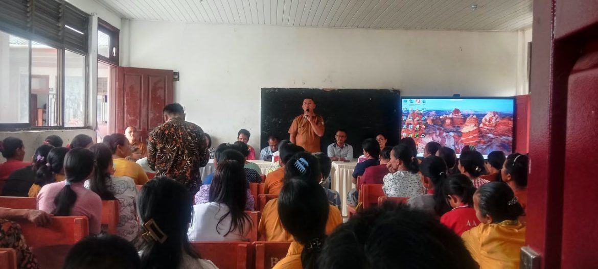Kepala Sekolah SD Negeri 071207 Laowi Gelar Pertemuan Ketertiban Disiplin Sekolah