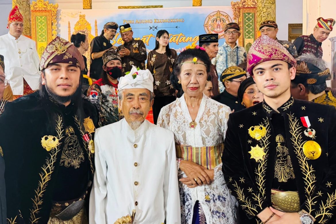 Sultan Iskandar Mahmud Badaruddin Hadiri Dirgayusa Abhiseka Raja Klungkung ke-XII, Pererat Silaturahmi Kerajaan Nusantara