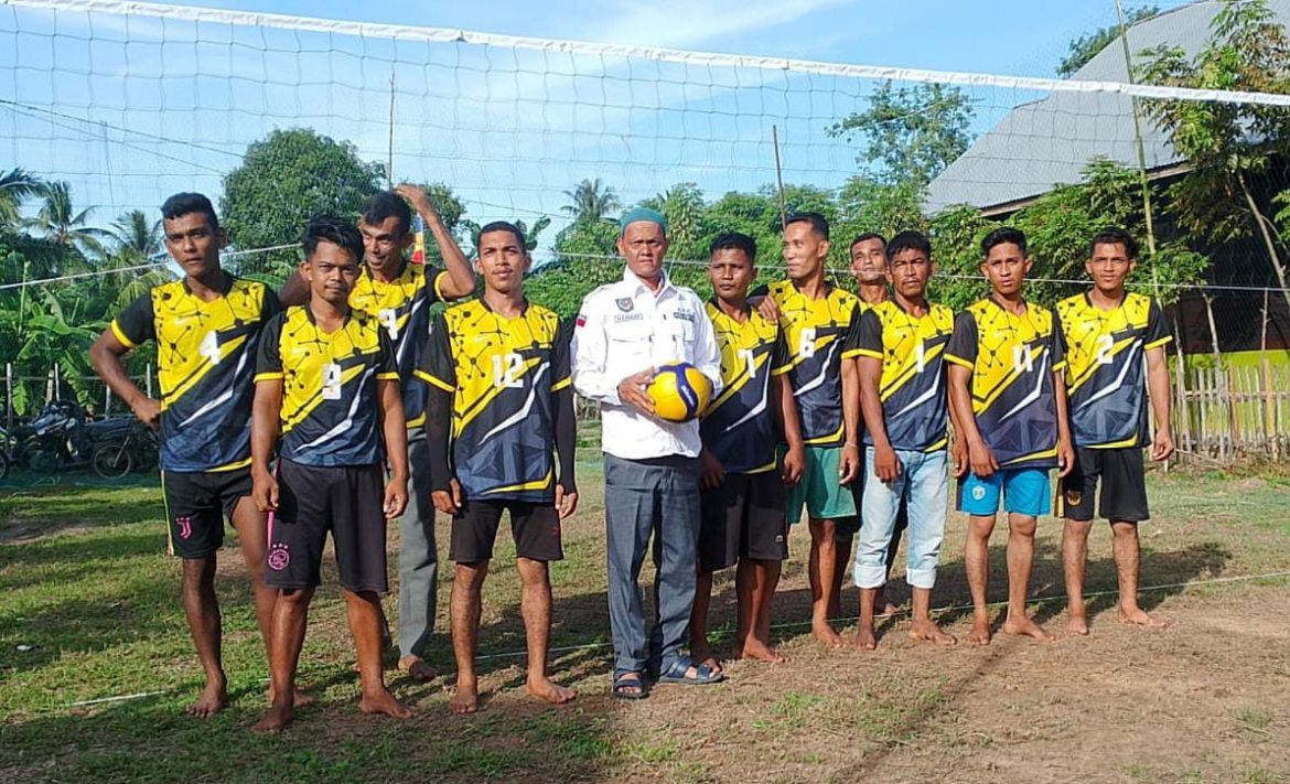 Masih Dalam Suasana Semarak Meriahkan HUT Ke-79 RI, Pemdes Seuneubok Timu Gelar Turnamen Bola Voli Antar Pemuda