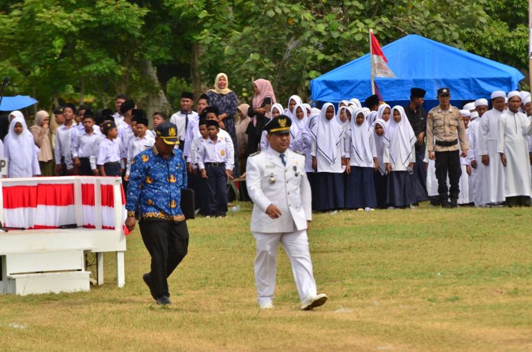 Camat Darul Aman, Azani.SE Pimpin Langsung Upacara HUT Kemerdekaan RI Yang ke-79 Hari Ini