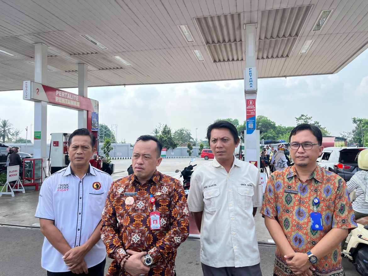 Polres Lampung Utara Bersama Dinas Perdagangan Lakukan Pemantauan SPBU Pasca Penyesuaian Harga Pertamax