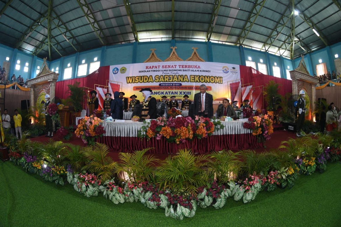 STIE-SAK Wisuda 313 Sarjana, Perkuat Peran Perguruan Tinggi dalam Mencetak SDM Berdaya Saing