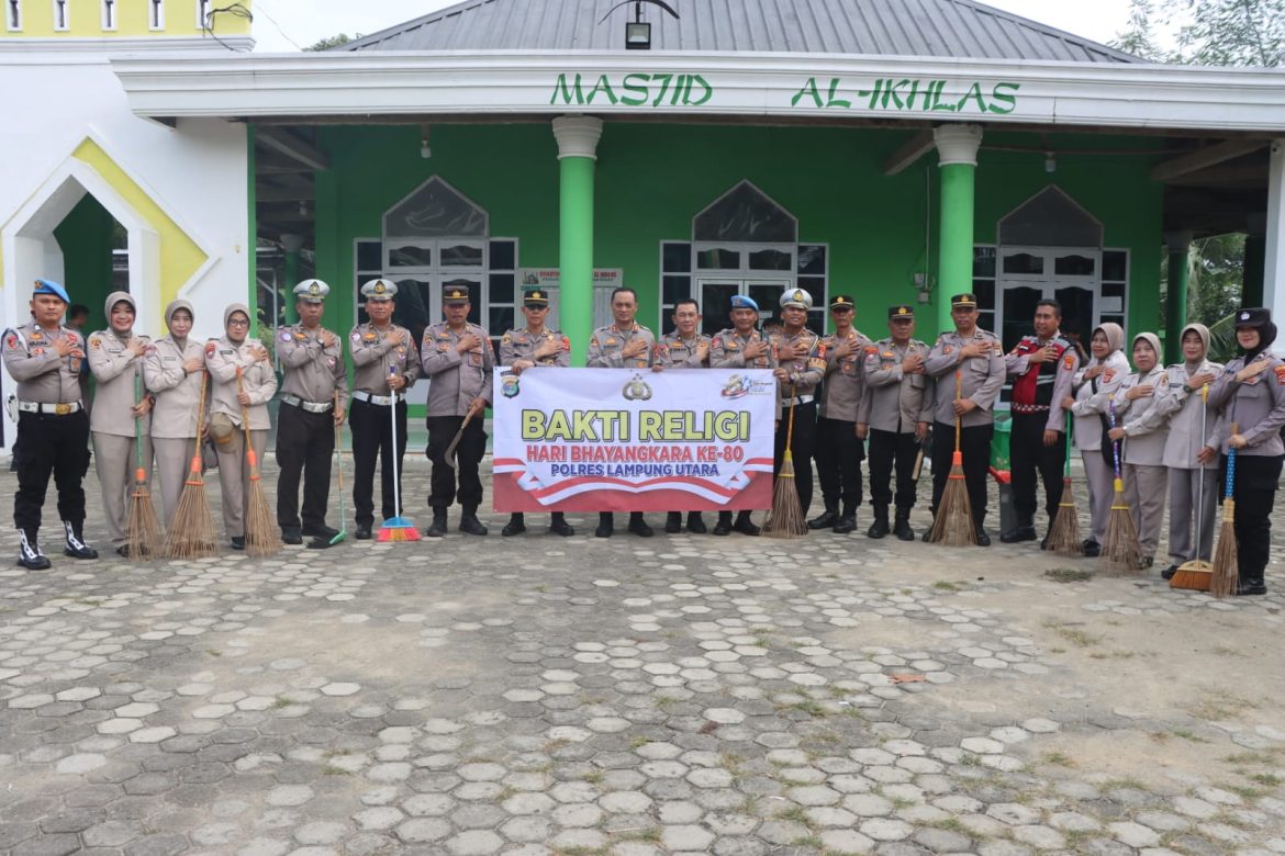 Hari Bhayangkara Ke-80, Polres Lampung Utara Gelar Bakti Religi di Masjid, Gereja dan Wihara