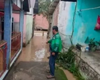 Hujan Deras Guyur Lubuk Linggau, Luapan Sungai Rendam Puluhan Rumah di Kelurahan Muara Enim