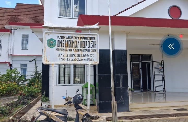Benarkah DLH Tapanuli Selatan Beri Izin Jualan di Bahu Jalan, Asal Setor Rp5.000 Tiap Pekan?   