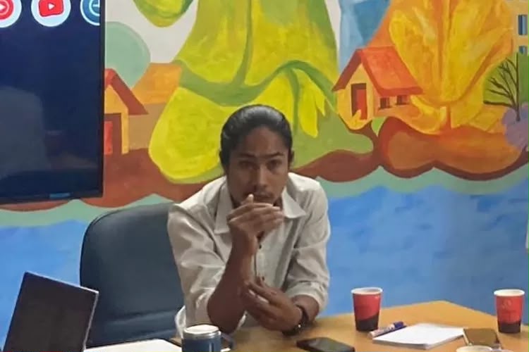 Stop Cacat Berpikir tentang kedatangan Jokowi di NTT