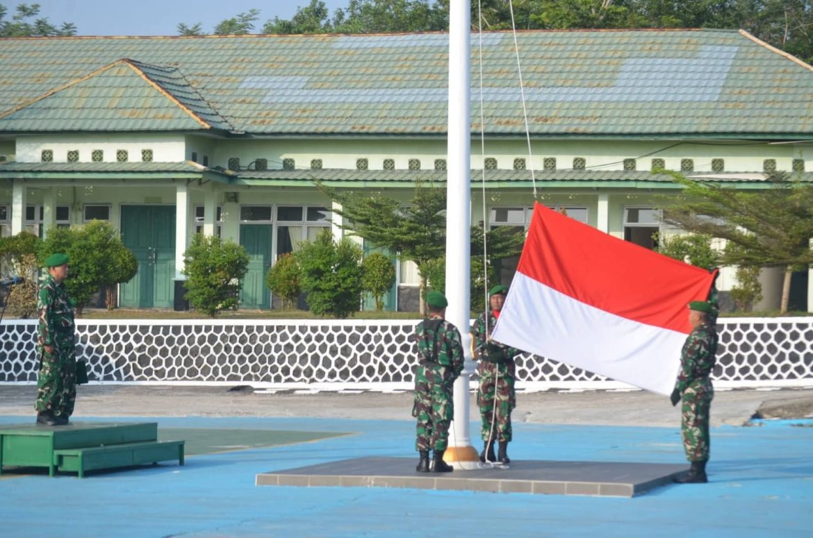 Upacara Mingguan Kodim 0427/Way Kanan: Wujud Komitmen Jaga Disiplin dan Profesionalisme Prajurit