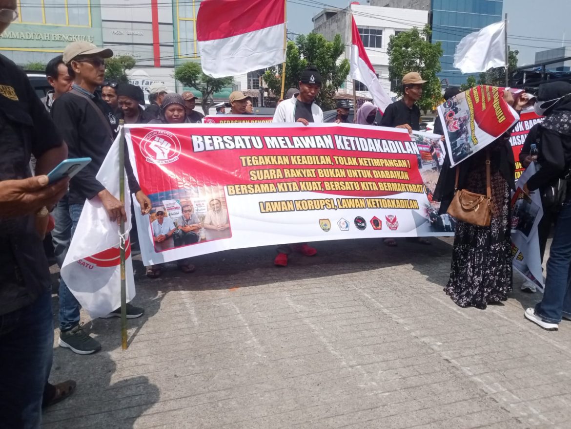 FABB Geruduk Kejati, DPRD Provinsi, dan Kantor Gubernur Bengkulu, Tuntut Hukum Adil Tanpa Tebang Pilih